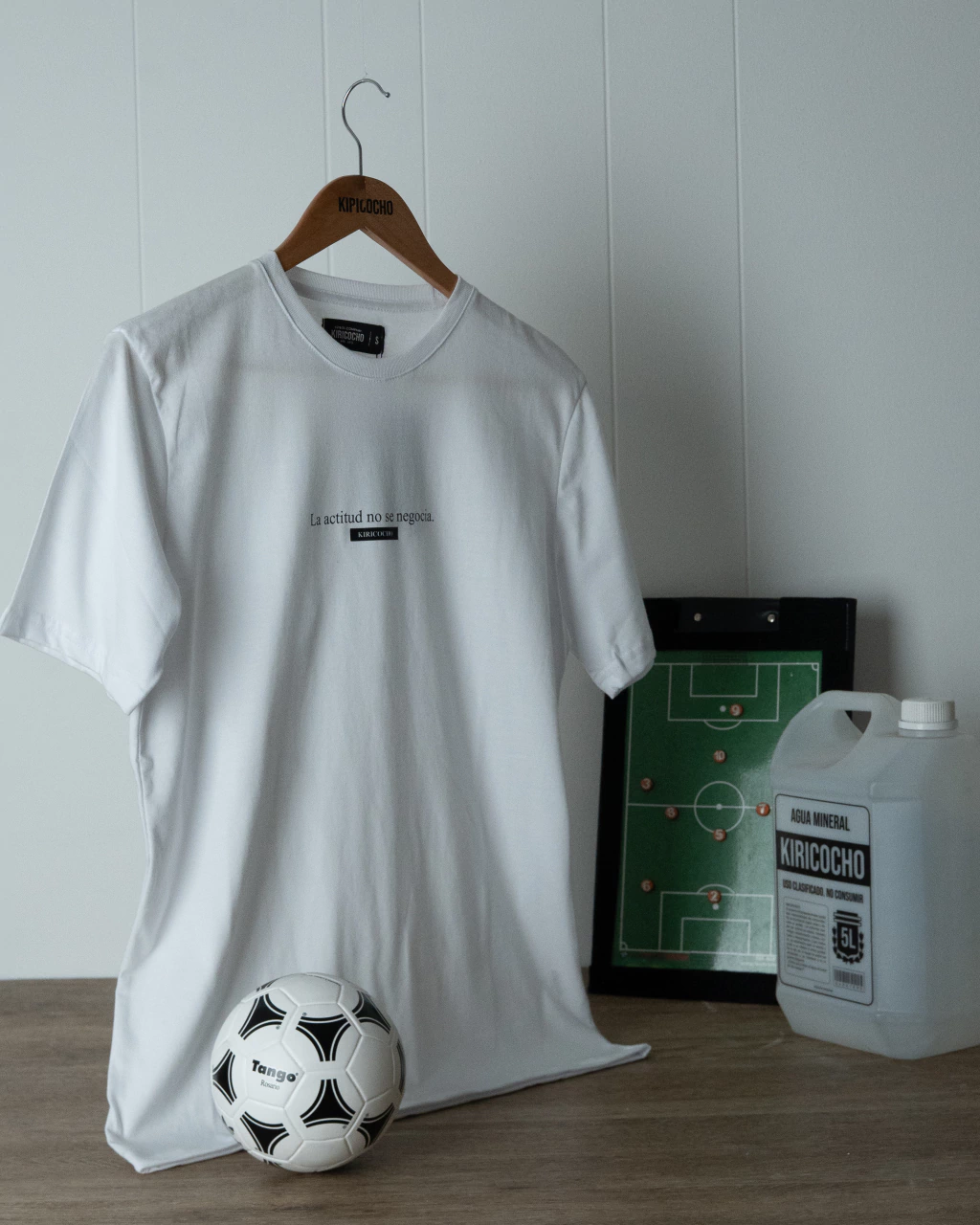 Remera LA ACTITUD NO SE NEGOCIA BLANCA - Imagen 2